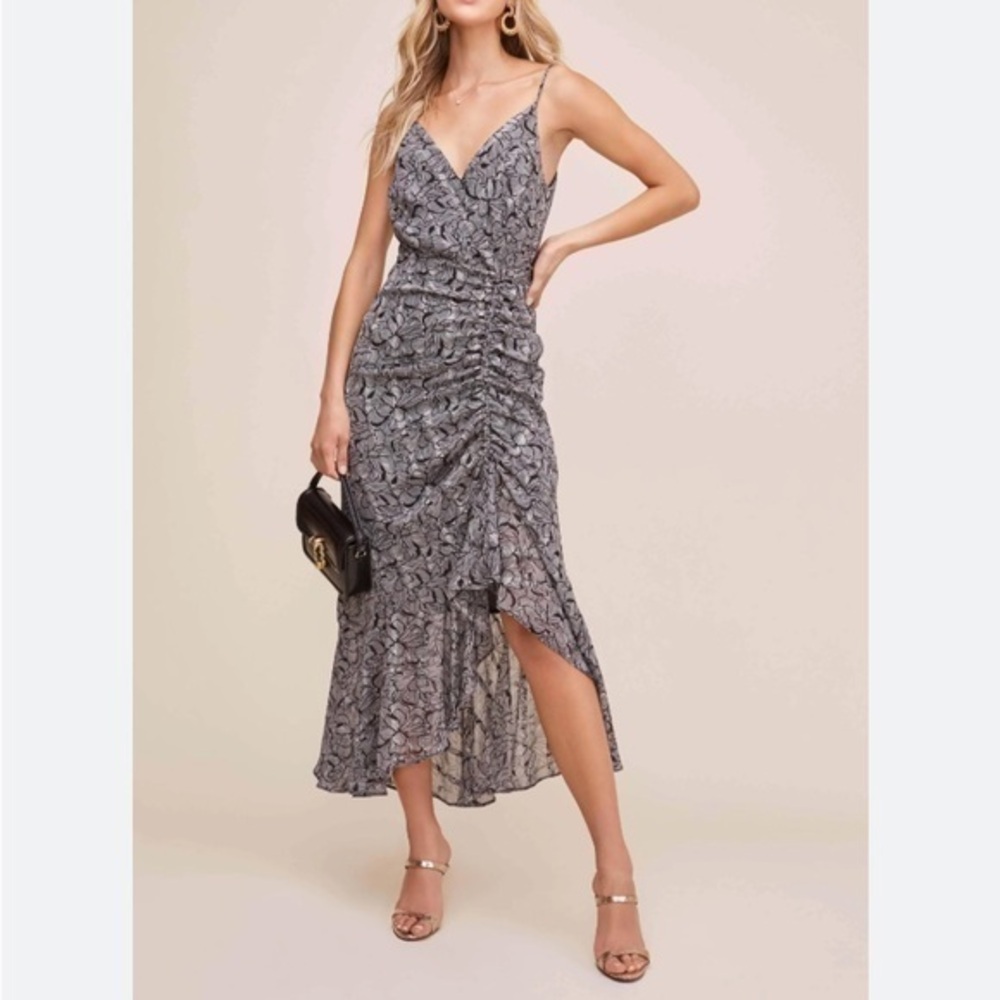 Astr the label medium Mariah midi dress flowy grey and black ruched high slit